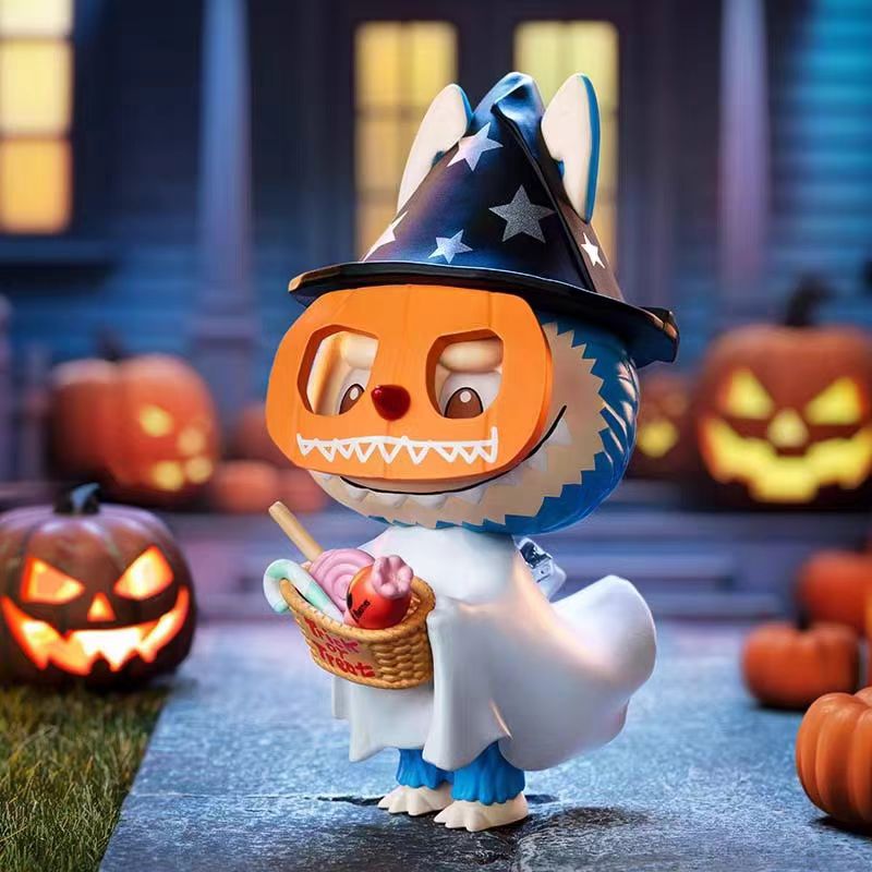 LABUBU Trick or Treater Figure