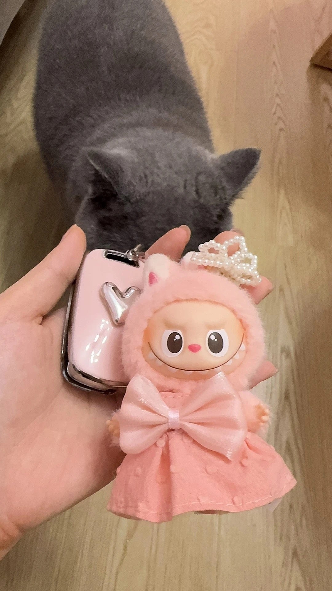 pin for love v4 labubu outfit （outfit only)