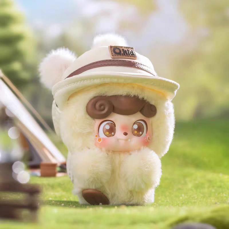 Q kid OUTDOOR ACTIVITIES Plush pendant