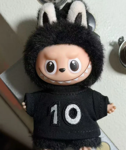 pin for love v4 labubu outfit （outfit only)