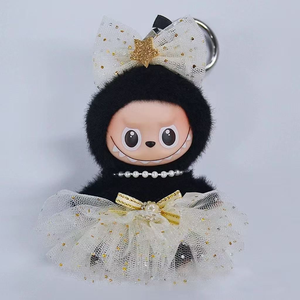 v4 labubu outfit （outfit only) pre order around 3/4 days