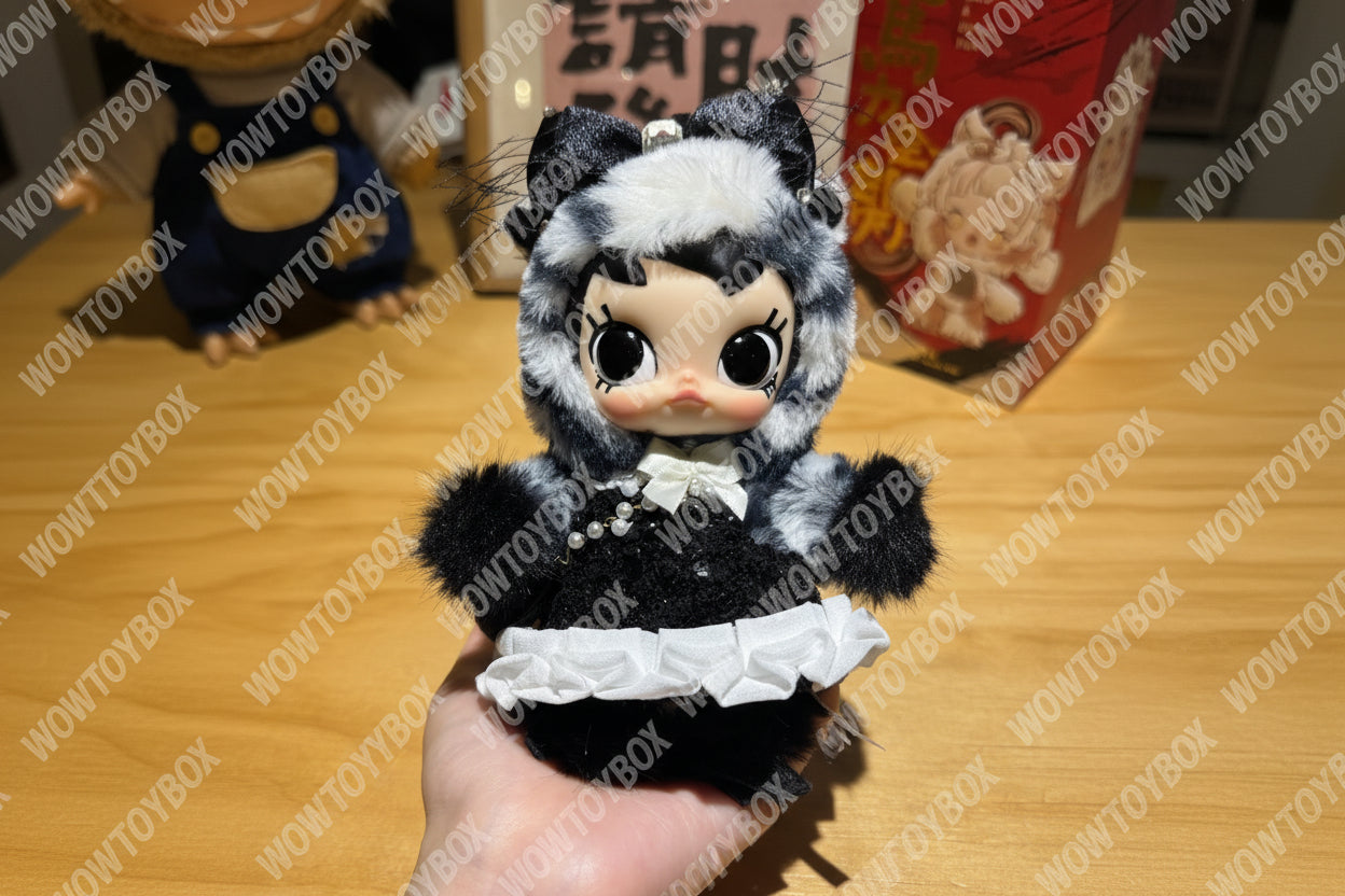 Molly DIY( plush$40+ change eyes color $10)-preorder-customize time around 4-5 days