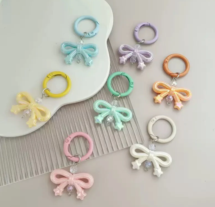 little bow/shooting star /cloud /moon chain (pick in live)