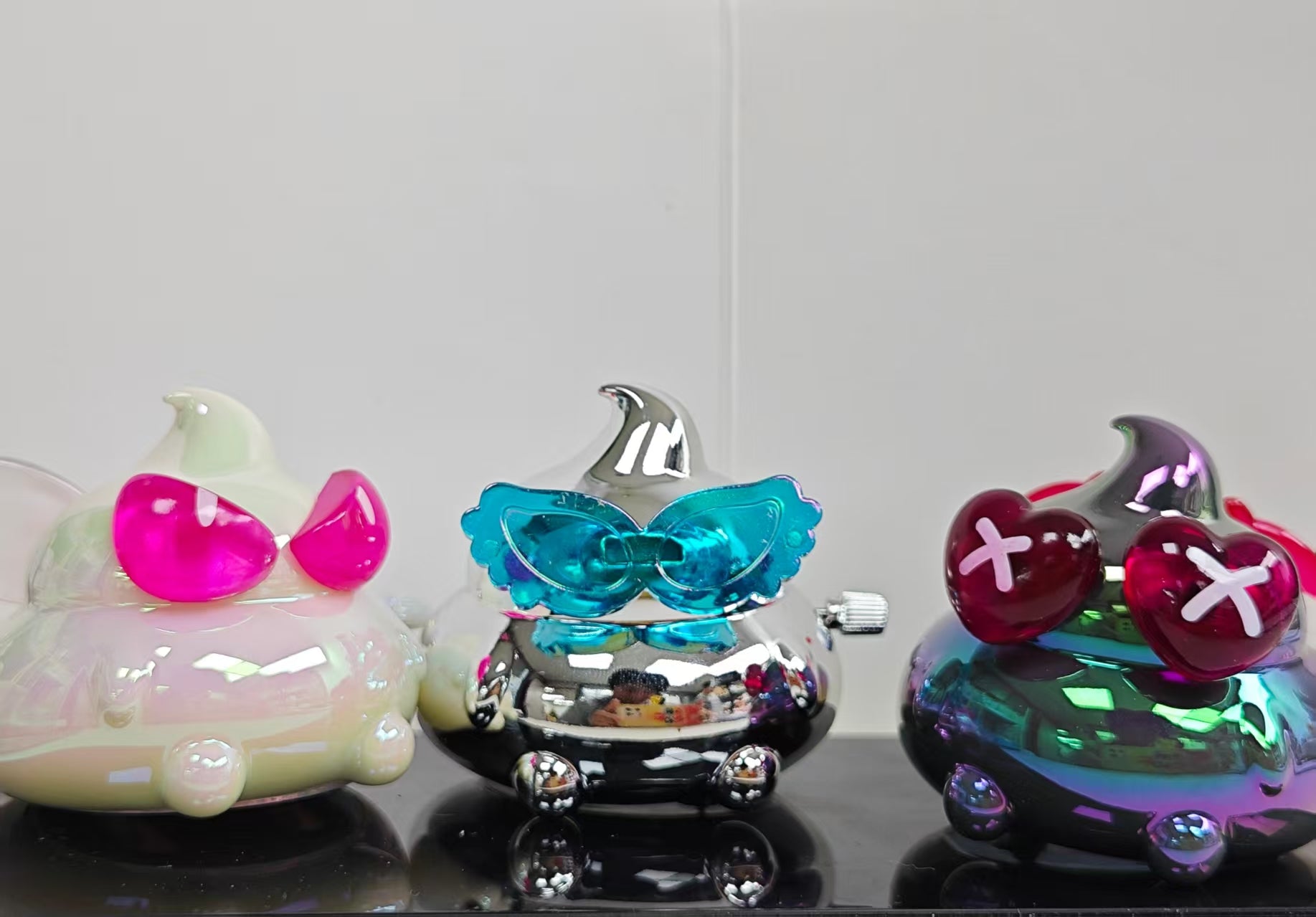 EMMMKU Wind-up movable shit