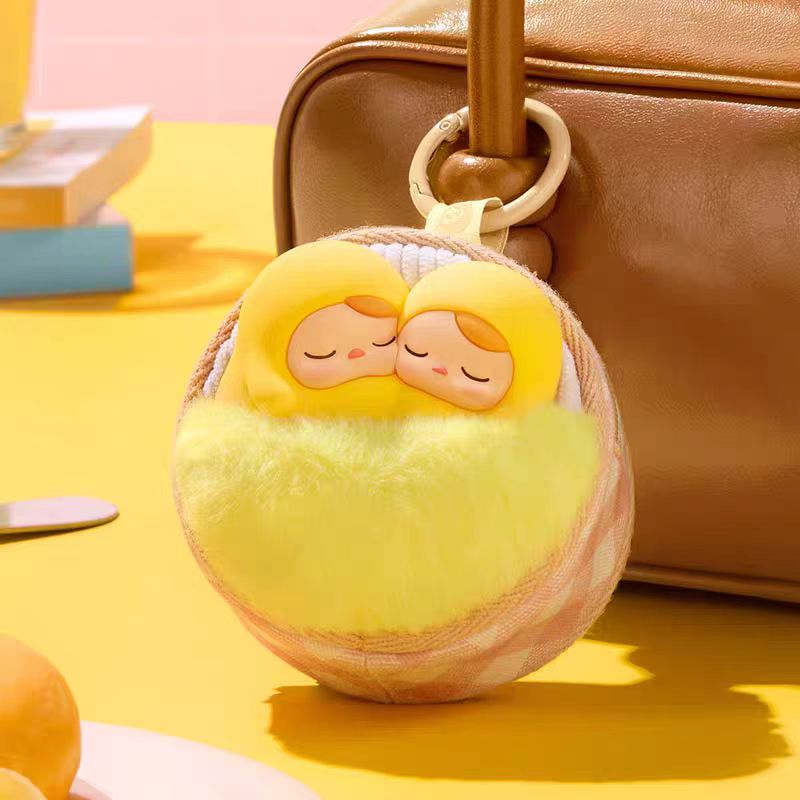 PUCKY EGG BEANIE EARPHONE CASE