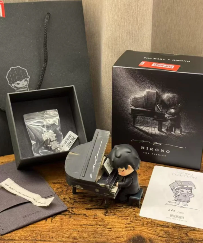 Hirono The Pianist series figure